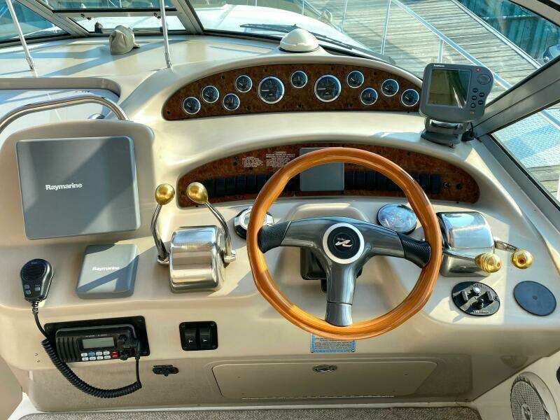 34ft Sea Ray Yacht For Sale