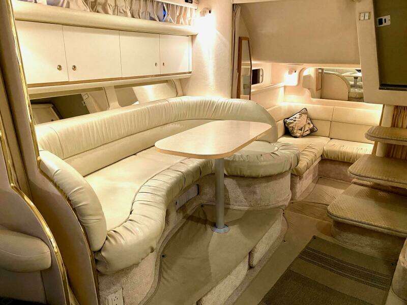 34ft Sea Ray Yacht For Sale