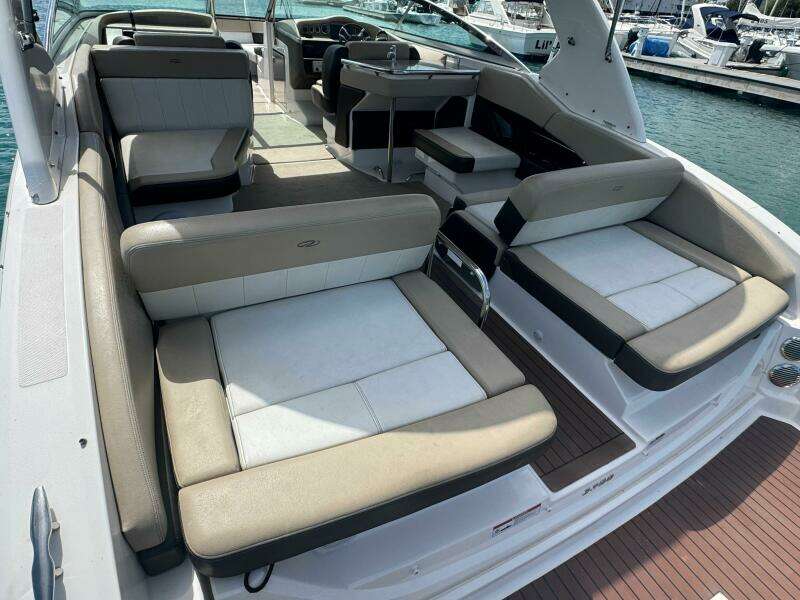 32ft Regal Yacht For Sale