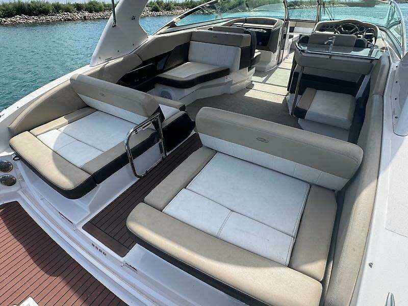 32ft Regal Yacht For Sale