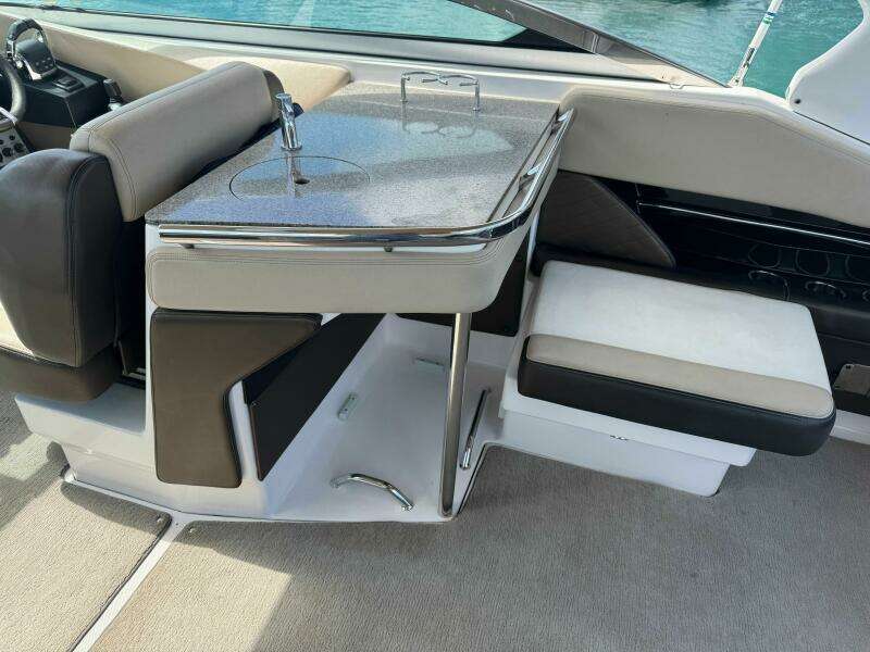 32ft Regal Yacht For Sale