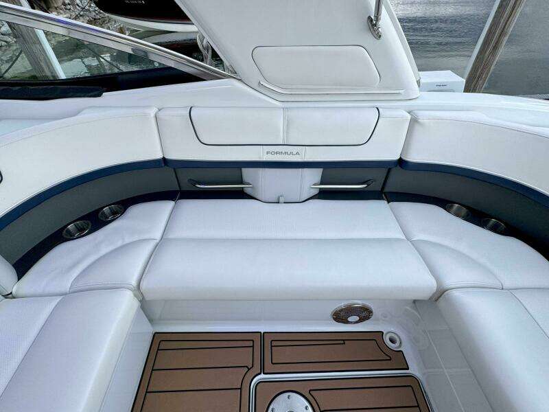 35ft Formula Yacht For Sale
