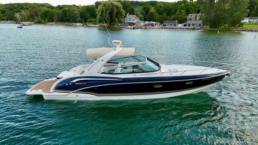 35ft Formula Yacht For Sale