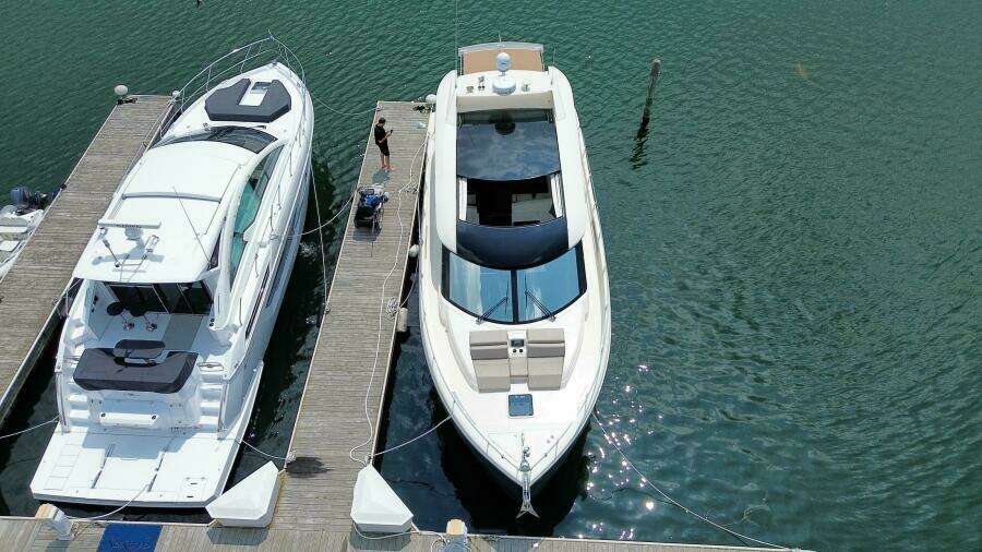 52ft Carver Yacht For Sale