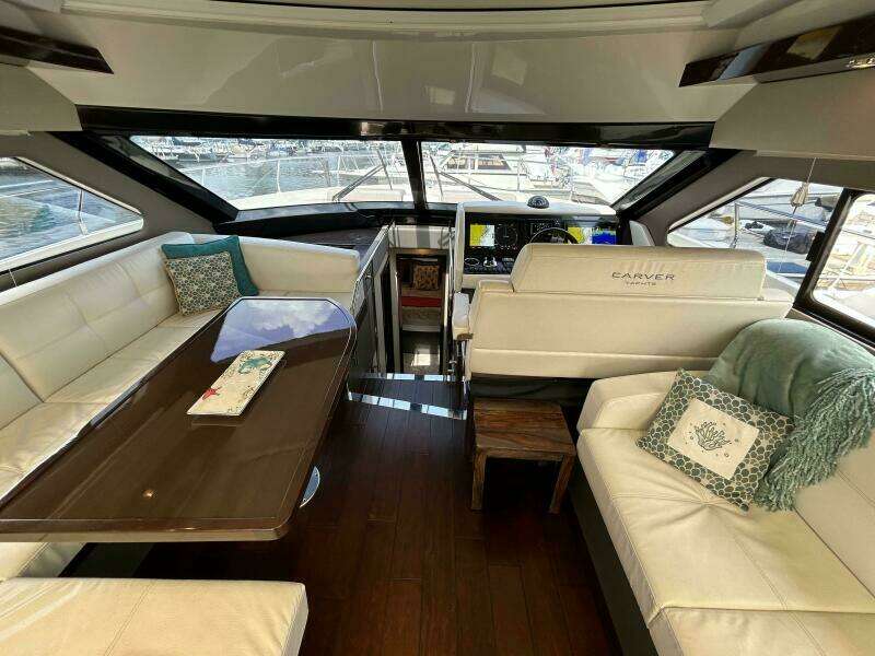 52ft Carver Yacht For Sale