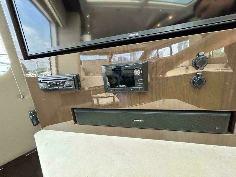 52ft Carver Yacht For Sale