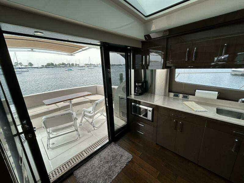 52ft Carver Yacht For Sale