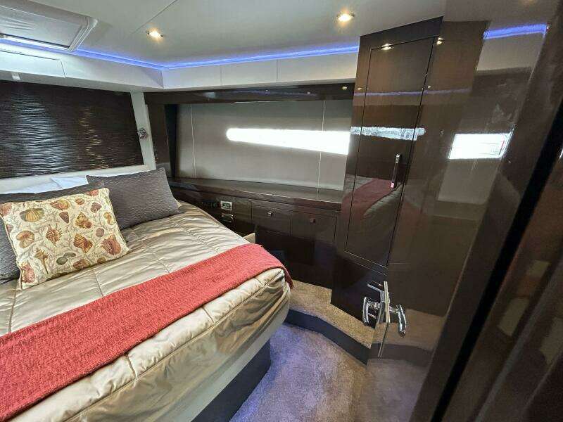 52ft Carver Yacht For Sale