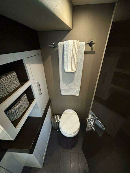 52ft Carver Yacht For Sale