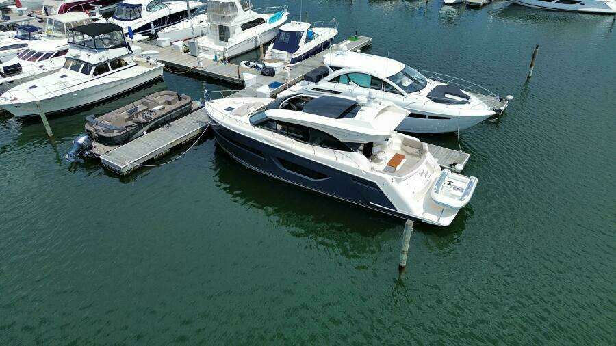 52ft Carver Yacht For Sale