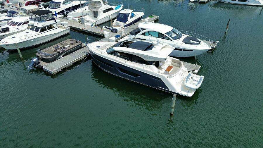 52ft Carver Yacht For Sale