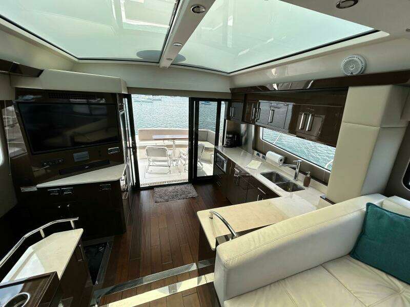 52ft Carver Yacht For Sale