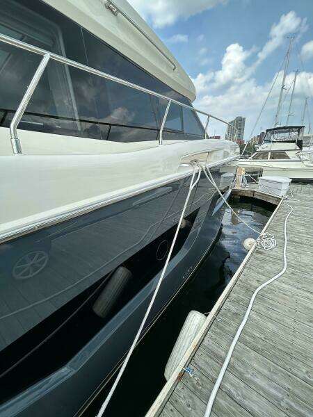 52ft Carver Yacht For Sale