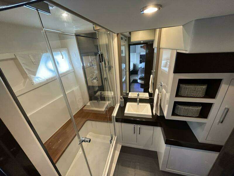 52ft Carver Yacht For Sale