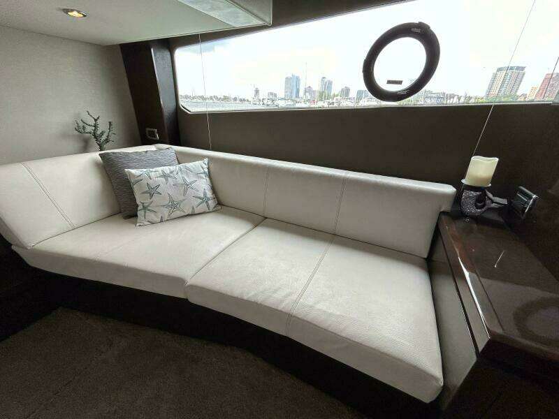 52ft Carver Yacht For Sale