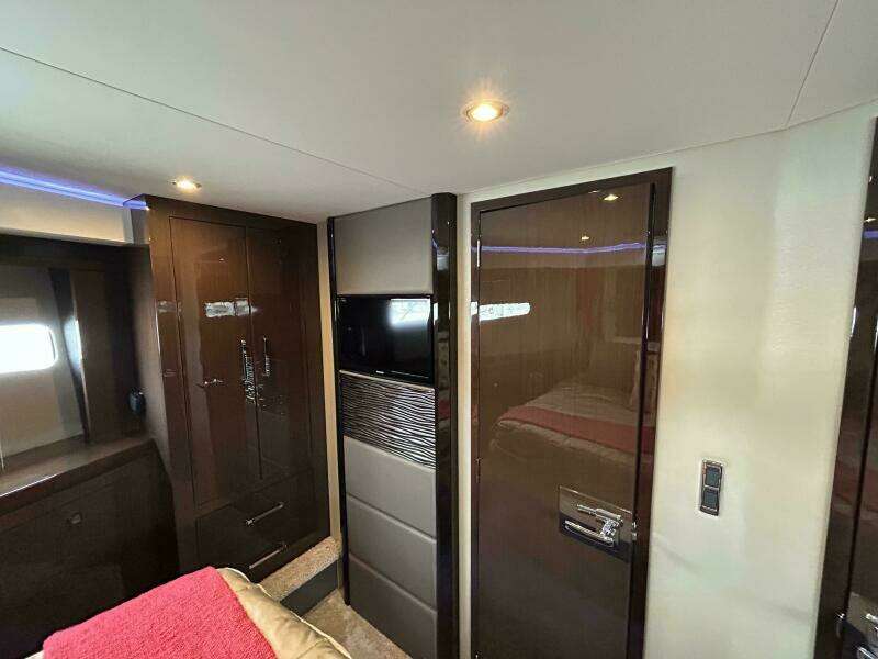 52ft Carver Yacht For Sale