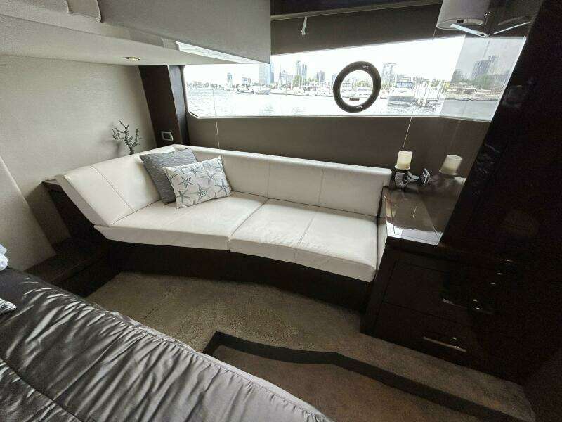 52ft Carver Yacht For Sale