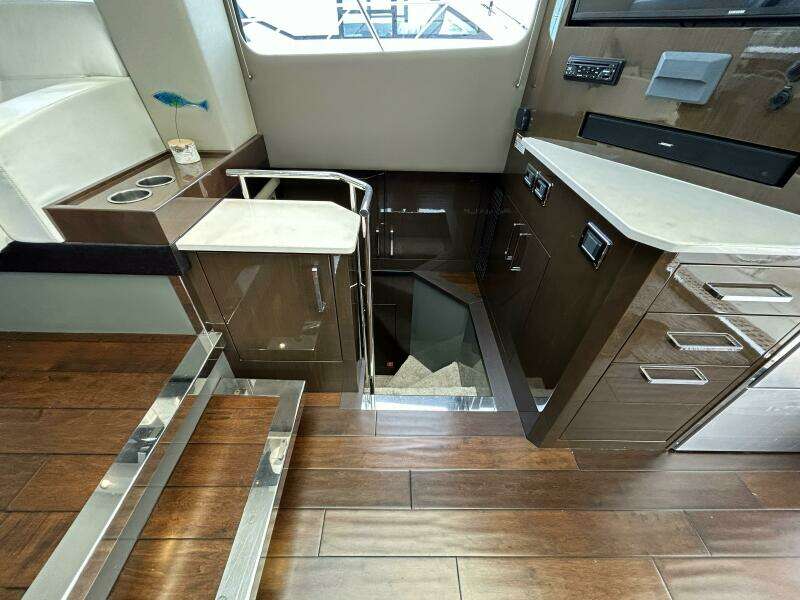 52ft Carver Yacht For Sale