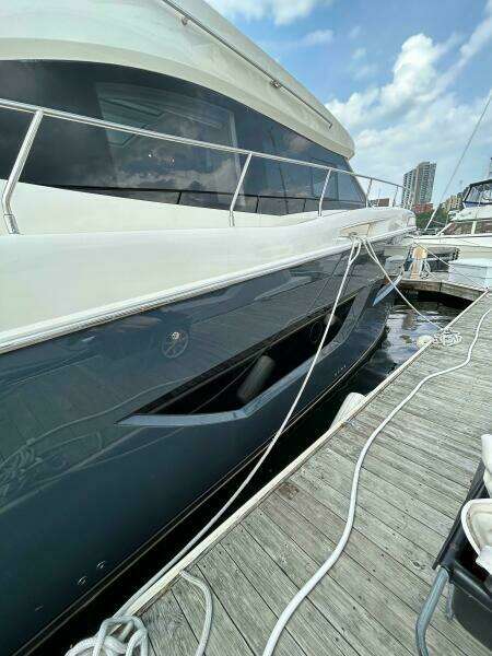52ft Carver Yacht For Sale