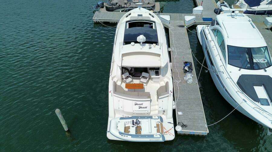 52ft Carver Yacht For Sale
