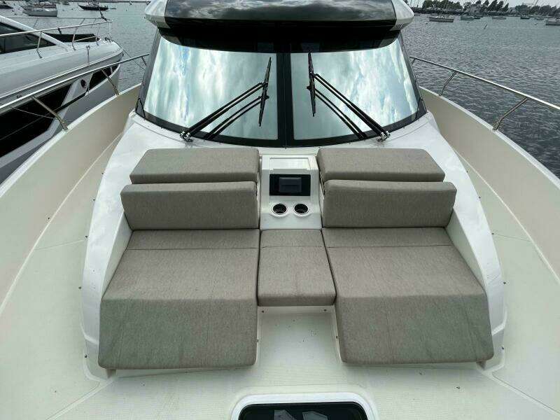52ft Carver Yacht For Sale