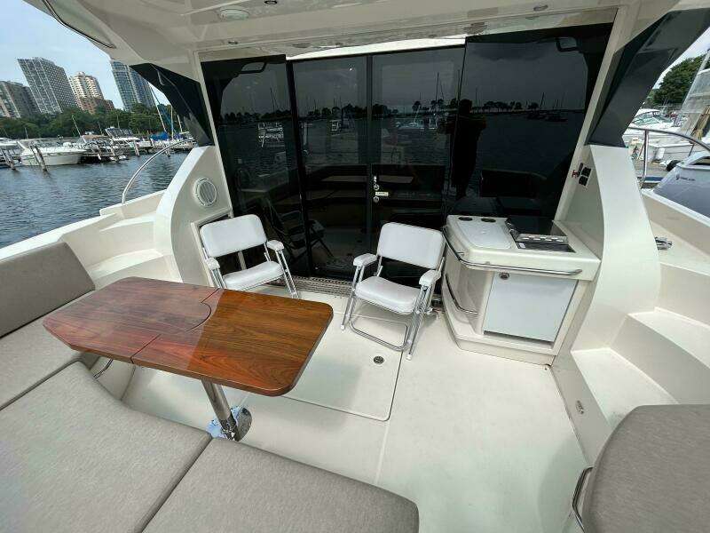 52ft Carver Yacht For Sale