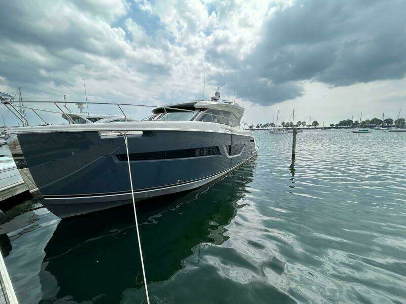 52ft Carver Yacht For Sale