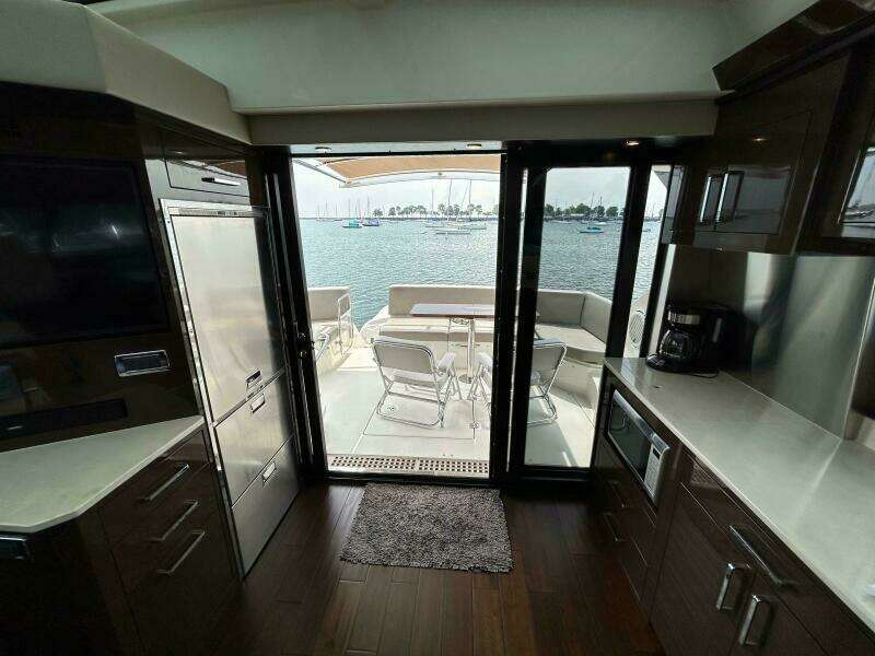 52ft Carver Yacht For Sale