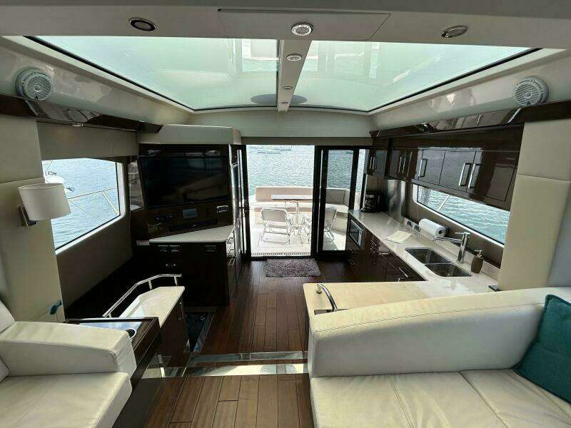 52ft Carver Yacht For Sale