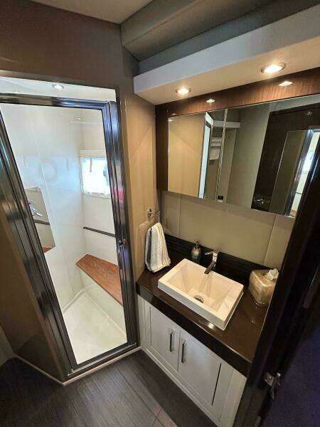 52ft Carver Yacht For Sale