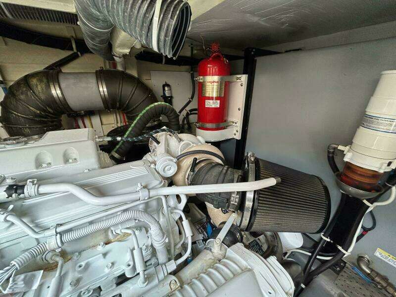 52ft Carver Yacht For Sale