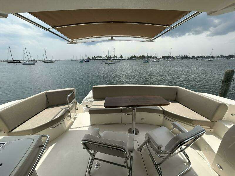 52ft Carver Yacht For Sale