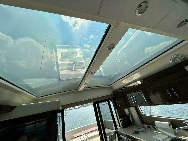 52ft Carver Yacht For Sale