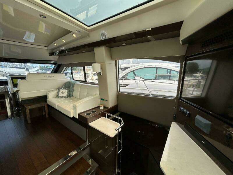 52ft Carver Yacht For Sale