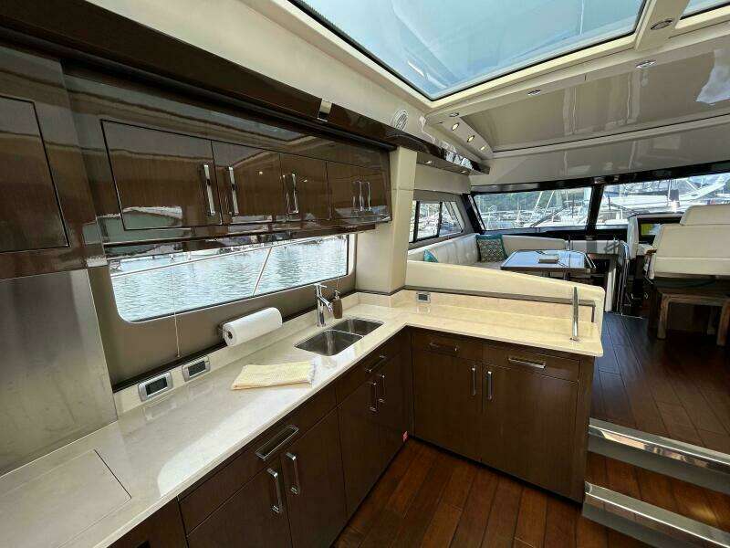 52ft Carver Yacht For Sale
