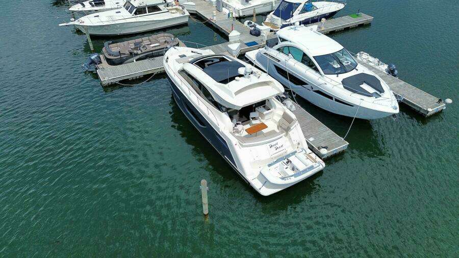 52ft Carver Yacht For Sale