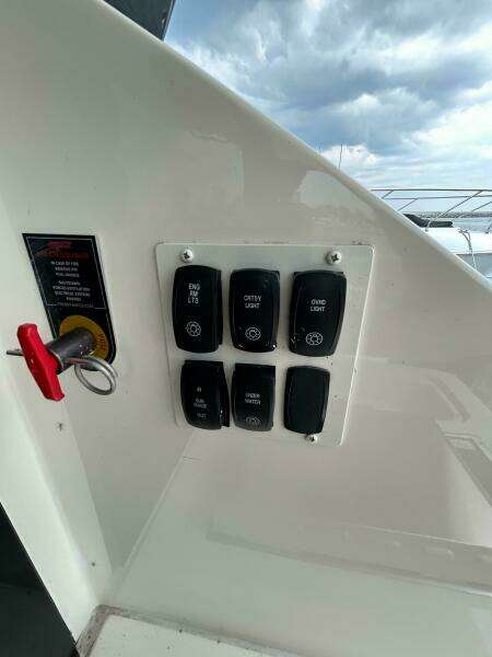 52ft Carver Yacht For Sale