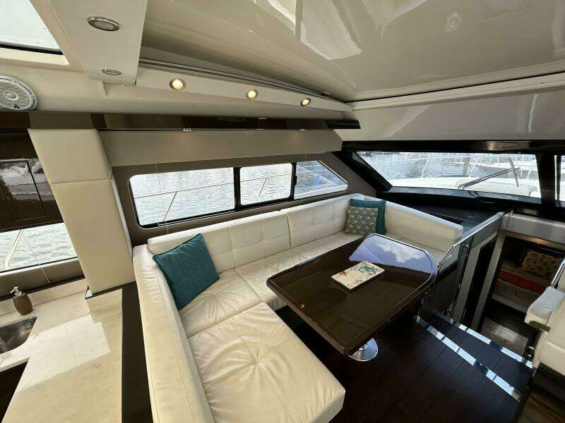 52ft Carver Yacht For Sale