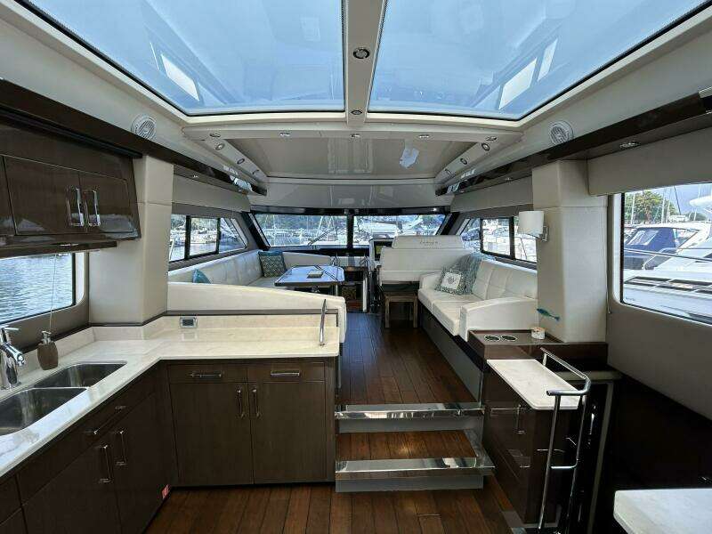 52ft Carver Yacht For Sale