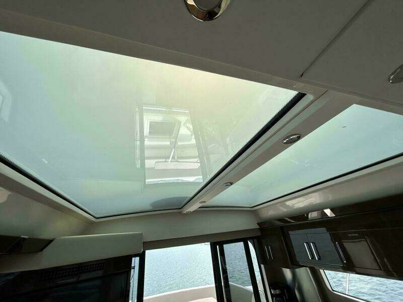 52ft Carver Yacht For Sale