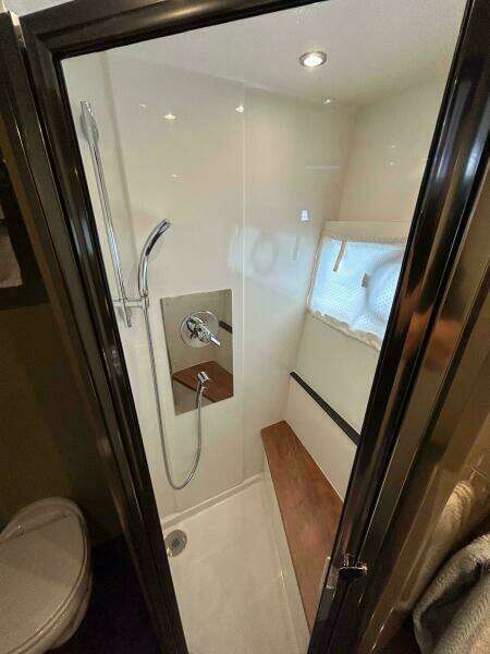 52ft Carver Yacht For Sale
