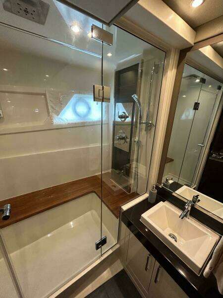 52ft Carver Yacht For Sale
