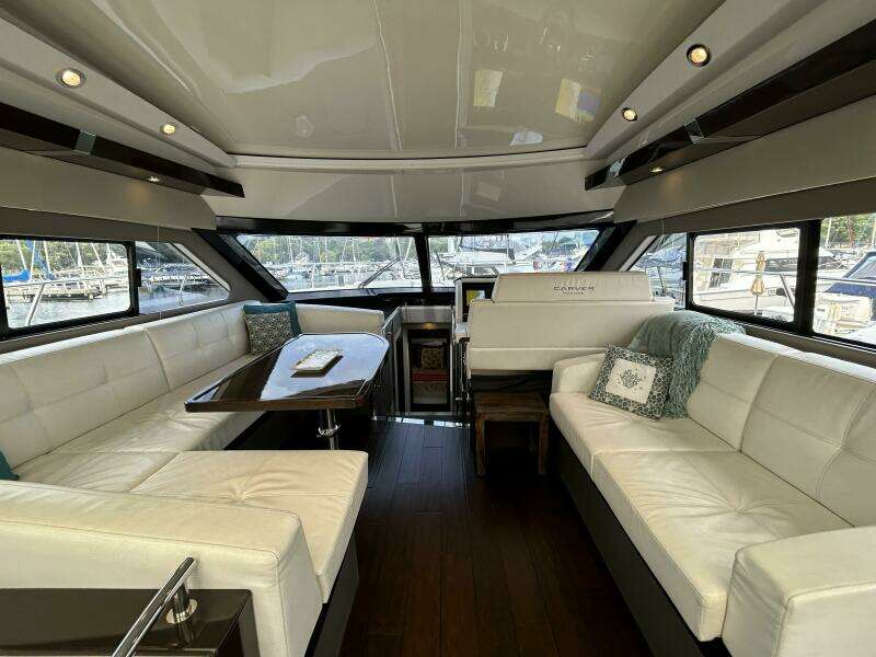 52ft Carver Yacht For Sale