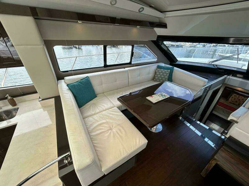 52ft Carver Yacht For Sale