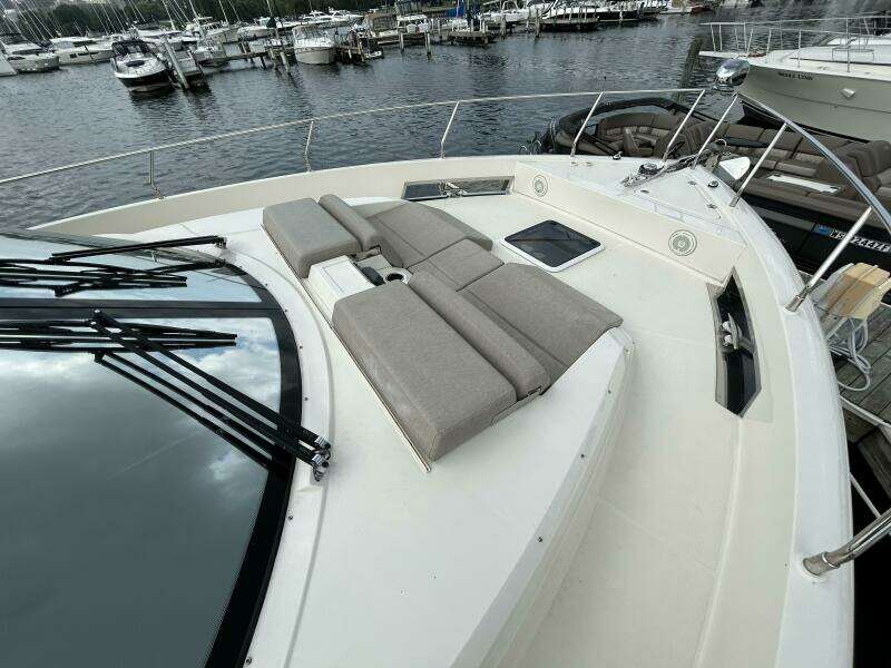 52ft Carver Yacht For Sale