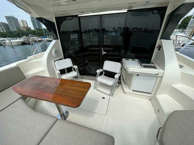 52ft Carver Yacht For Sale