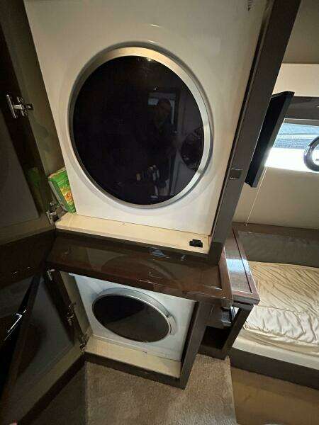 52ft Carver Yacht For Sale