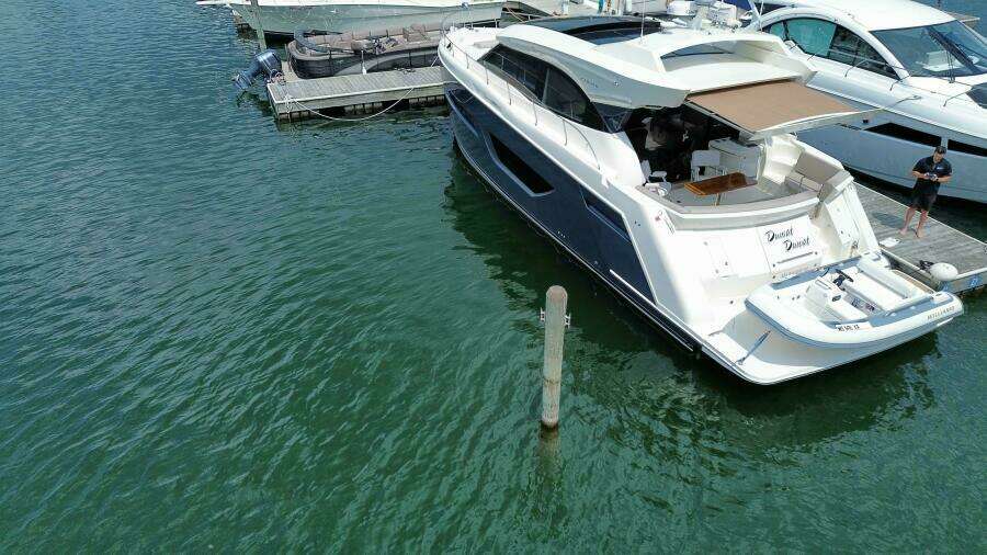 52ft Carver Yacht For Sale