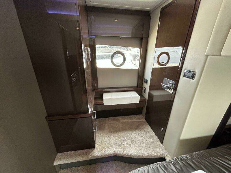 52ft Carver Yacht For Sale