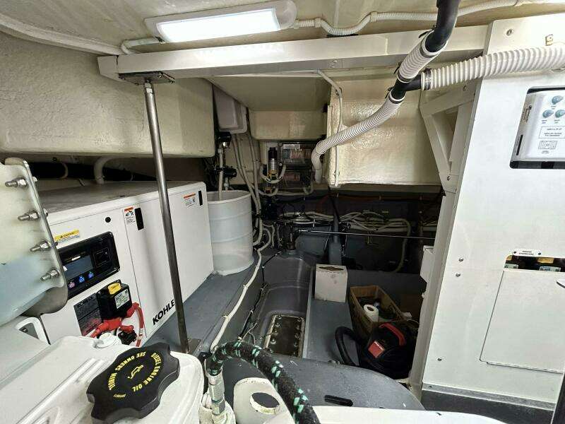 52ft Carver Yacht For Sale